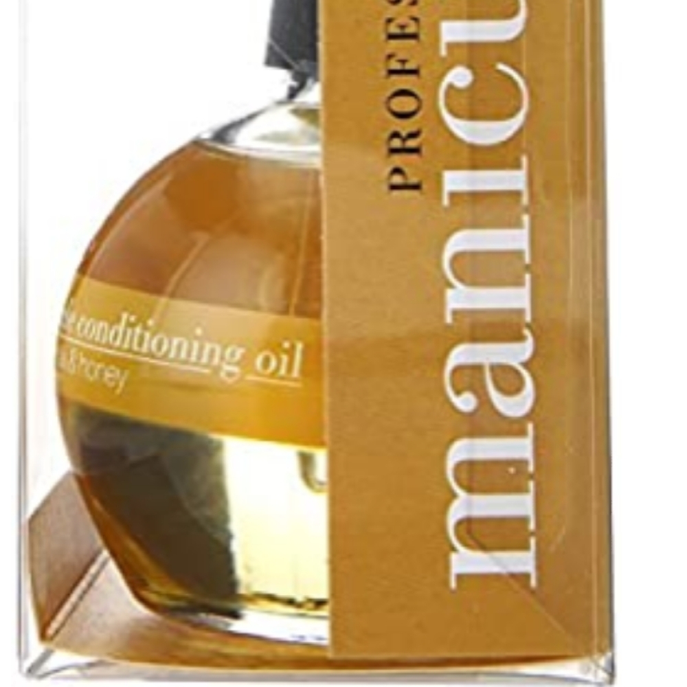 Cuccio naturale luxury spa cuticle oil